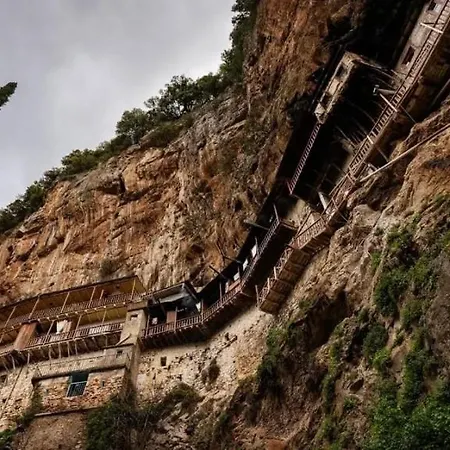 Terra Petra At Psari Trikolonon Gortynia فيلة *