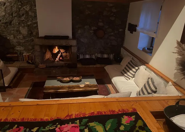 Terra Petra At Psari Trikolonon Gortynia Psárion