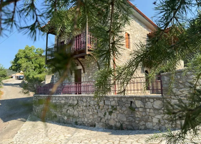 Terra Petra At Psari Trikolonon Gortynia