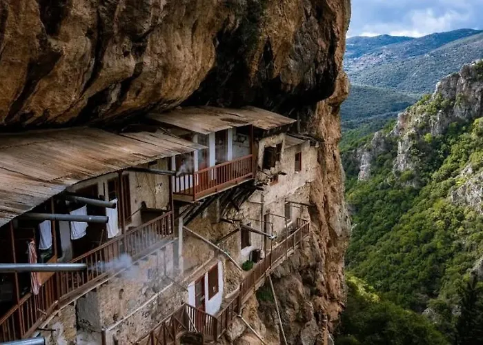 Terra Petra At Psari Trikolonon Gortynia